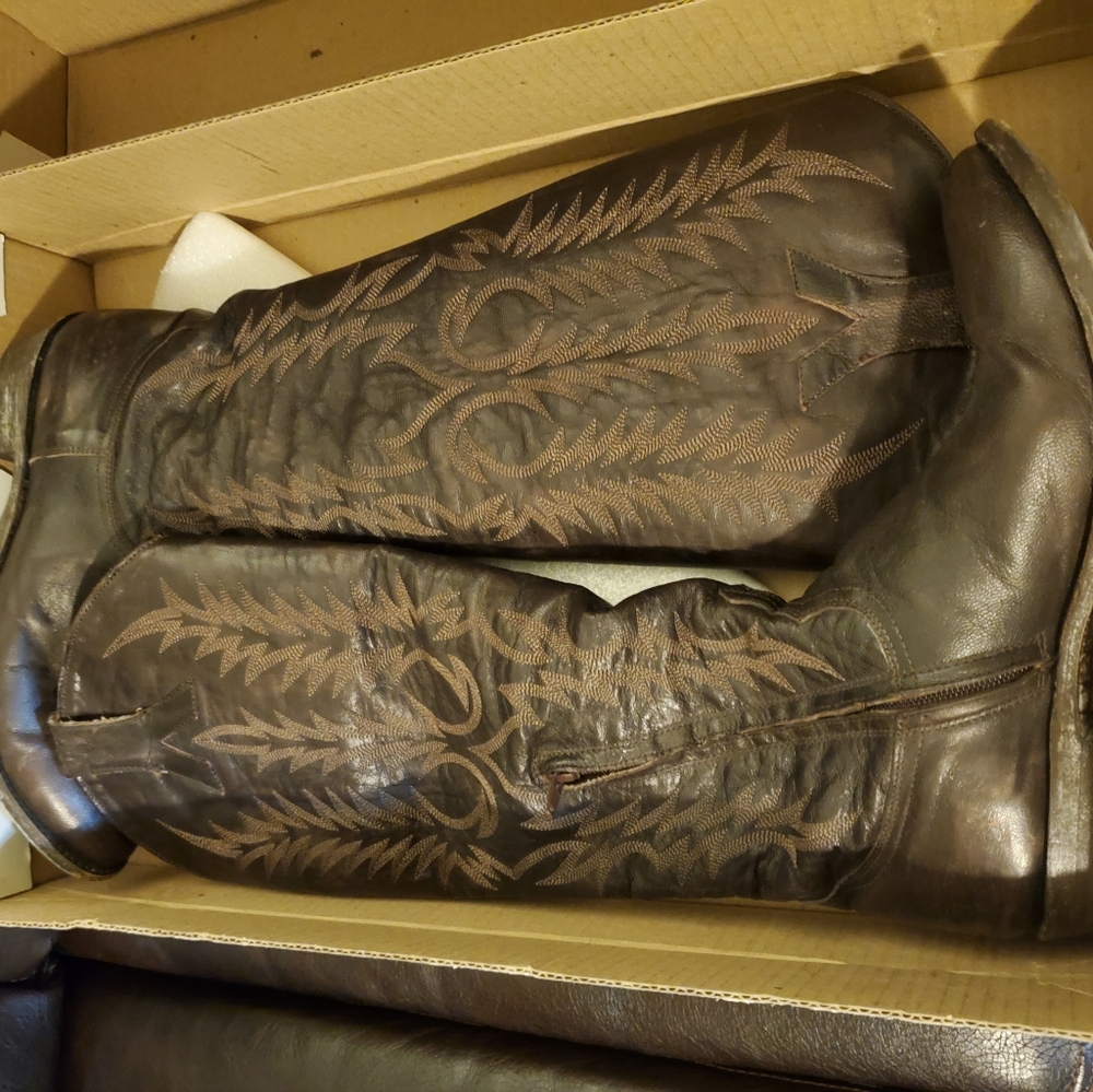 New OLD GRINGO MAYRA Boots - Chocolate (new in box)